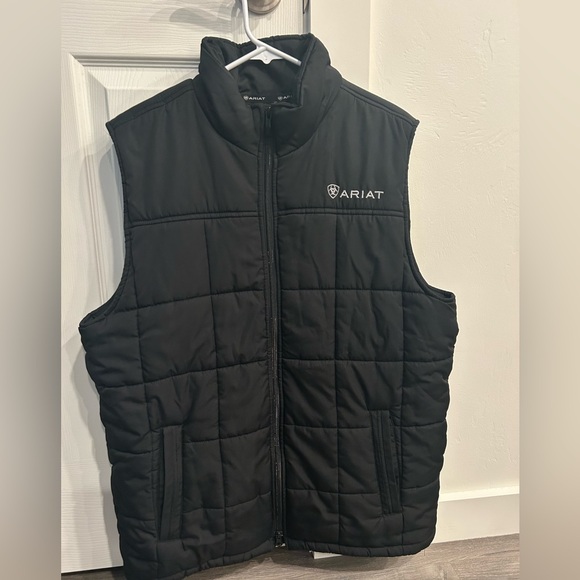 Ariat Other - Ariat Black Quilted Insulated Vest